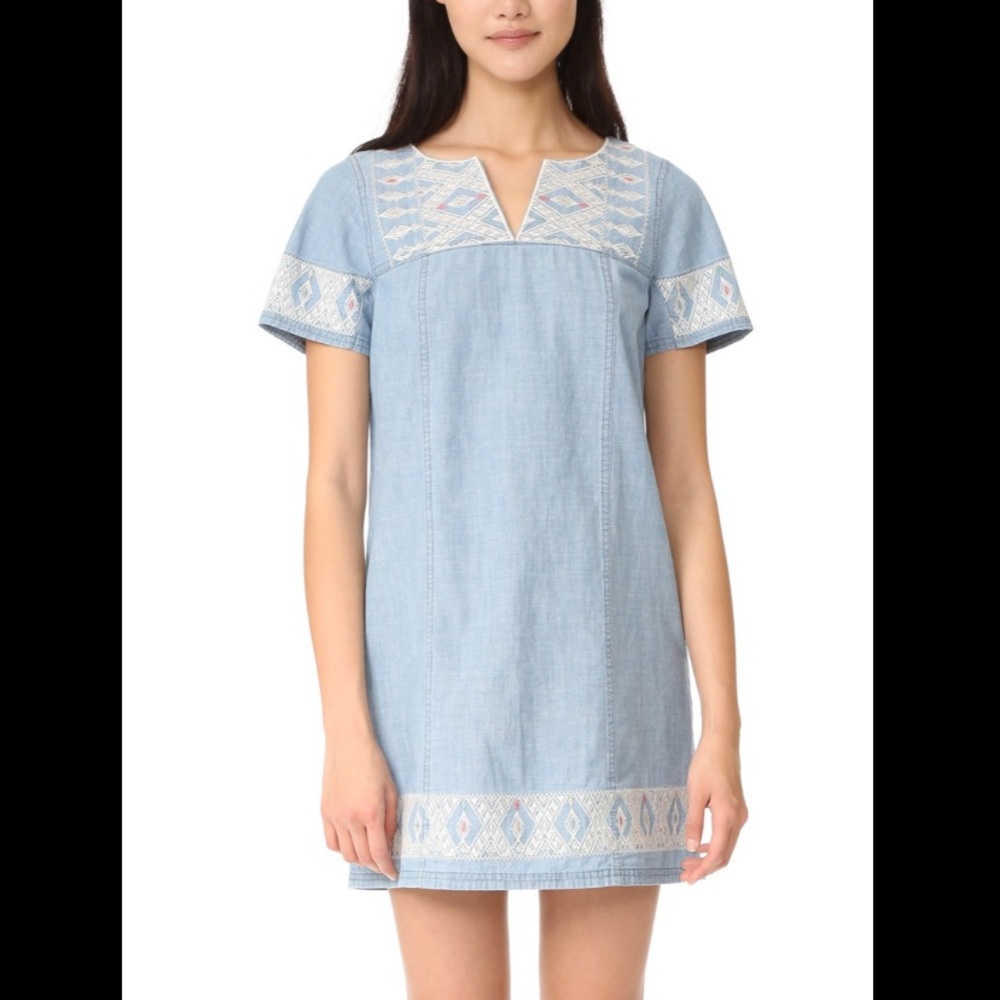 ✨ Madewell Chambray Embroidered Dress ✨